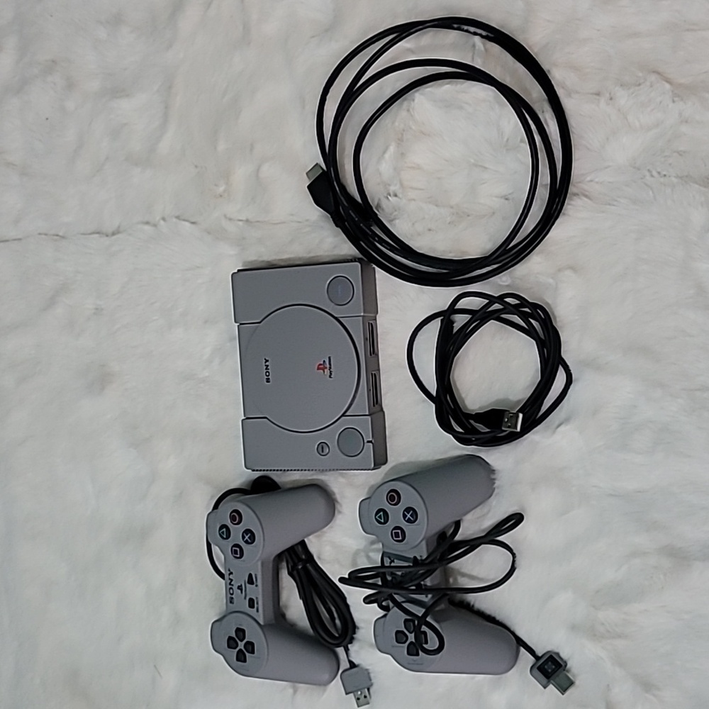Playstation Mini - Picture 6 of 11
